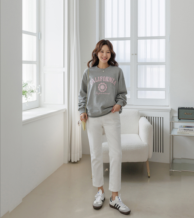 Kelly Patch Embroidery Sweatshirt