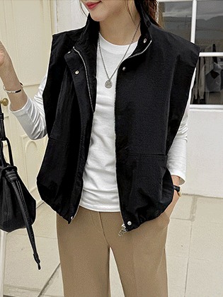 A-line fit semi-high neck vest