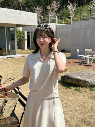 Binding slit collar short-sleeve tee