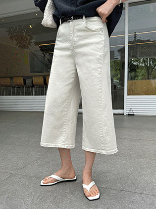 Cloud Cation Cropped Pants