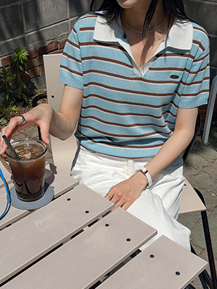 Avenue Pendant Collar Knit