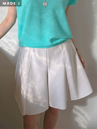 [MADE] Cheese Flare Shorts 