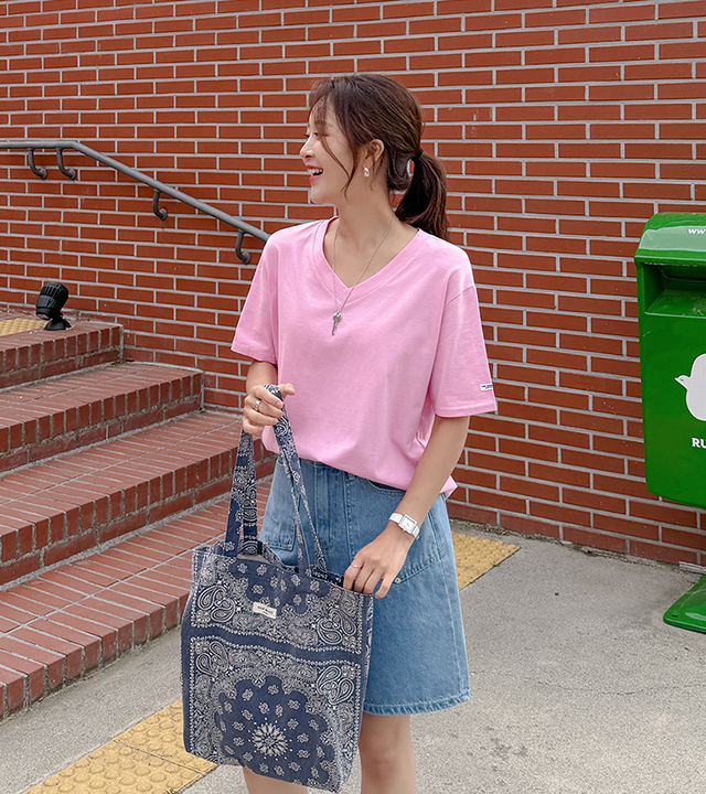 Minimalist Label Short Sleeve T-shirt