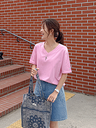 Minimalist Label Short Sleeve T-shirt