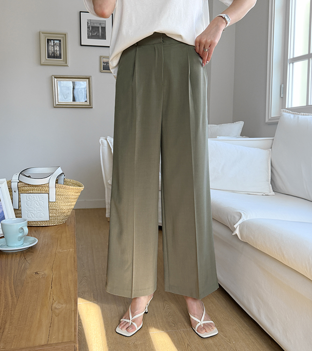 Sand Drape Pintuck Slacks