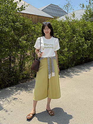 Bone chain embroidered short-sleeve tee