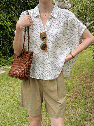 Leaf pattern roll-up shirt 