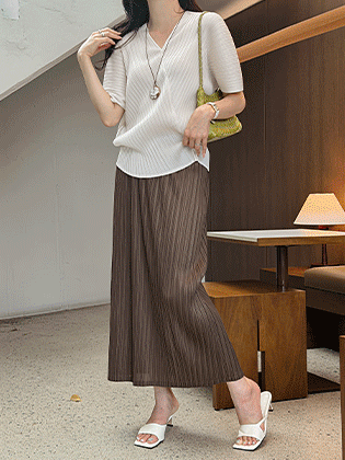 Lea pleated skirt