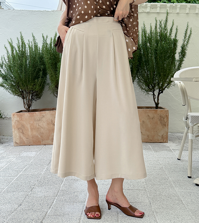 Floy Wrinkle-Free Culotte Slacks