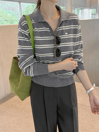 Hug Stripe Collar Knit 