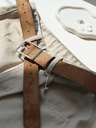 Rect suede belt
