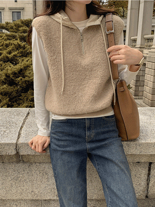 Buckle hooded semi-zip-up vest