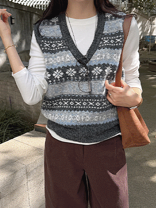 Hygge Nordic wool knit vest