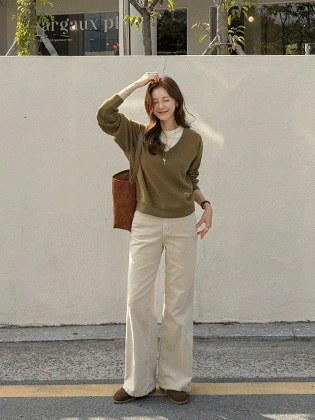 Overlap layered V-neck sweatshirt