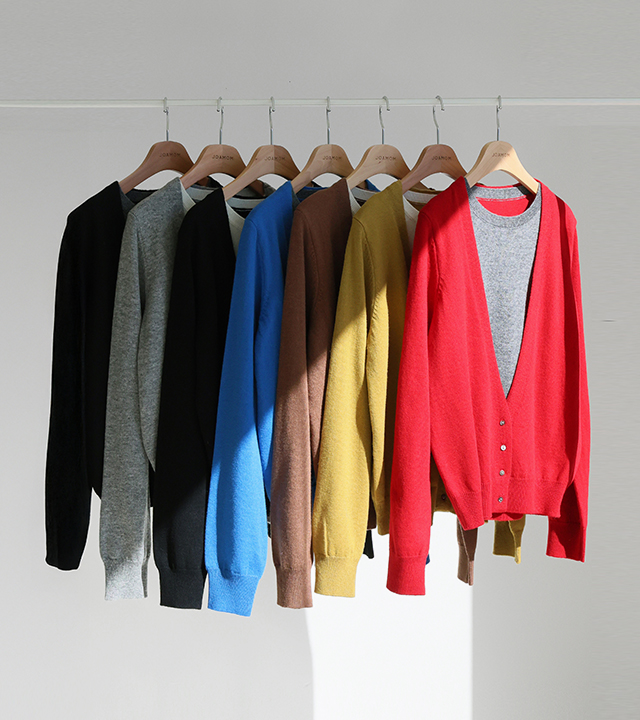 Ensemble layered wool cardigan