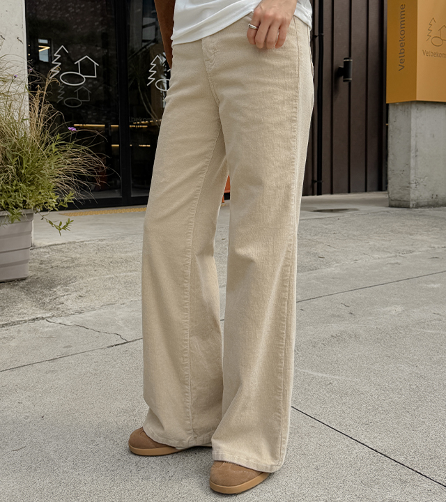 Marron corduroy semi-wide pants