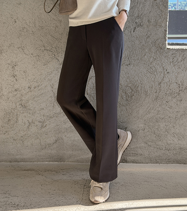 [MADE] Slangy Bootcut Easy Elastic Slacks