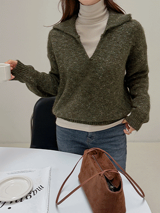 Como Brush Collar Knit