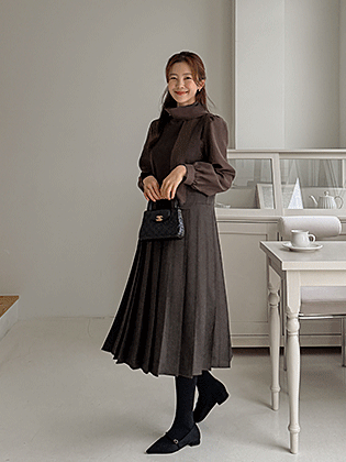 Rosevin pleated dress