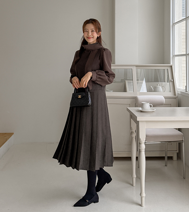 Rosevin pleated dress